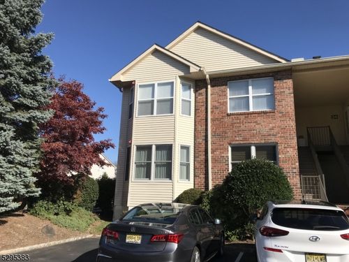 25 Frankie Ln, East Hanover, NJ, 07936-3576 | Card Image