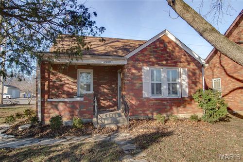 2700 Gerson Ave, Godfrey, IL, 62035-3312 | Card Image