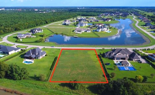 7740 N Lakeside Dr, Beaumont, TX, 77707-3054 | Card Image