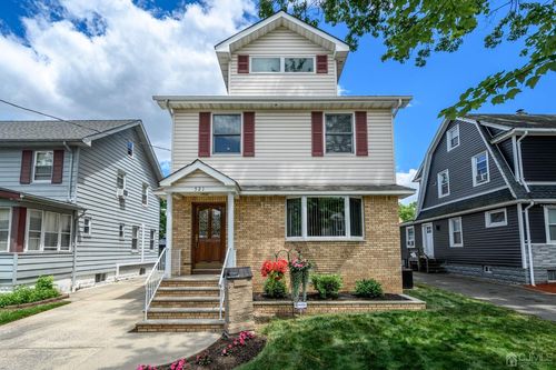 521 Spruce St, Roselle Park, NJ, 07204-2111 | Card Image
