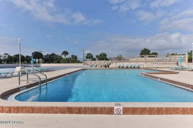2B1 - 1 Oceans West Blvd, Condo with 2 bedrooms, 2 bathrooms and null parking in Daytona Beach Shores FL | Image 22