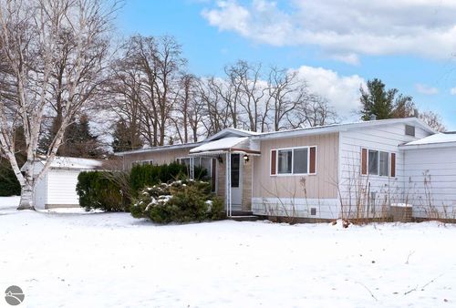 503 Cedar St, Elk Rapids, MI, 49629-9544 | Card Image