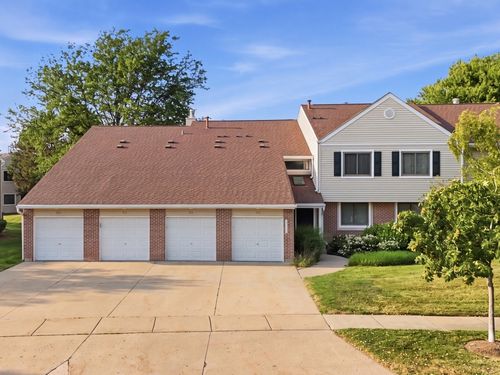 938-938 Hidden Lake Dr, Buffalo Grove, IL, 60089-7503 | Card Image