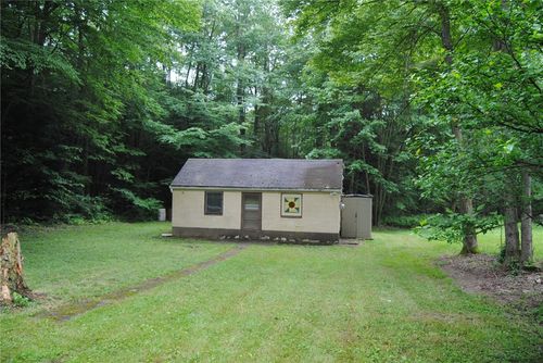95 Demo Dr, Kane, PA, 16735-6901 | Card Image