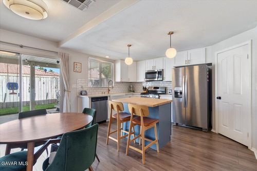40144 Cantara Dr, Palmdale, CA, 93550 | Card Image