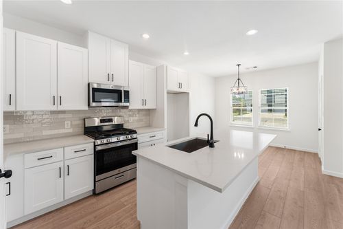 5025 Rapido Rd, Houston, TX, 77033-2640 | Card Image