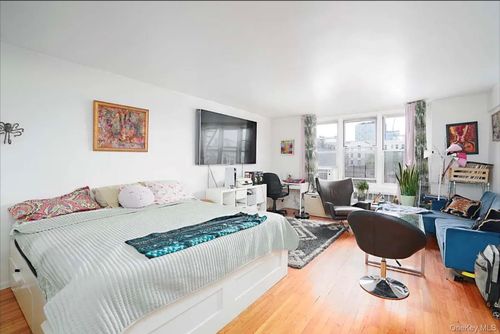 5k-150 Hawthorne St, Brooklyn, NY, 11225-5846 | Card Image