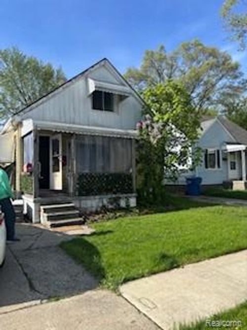7204 Hudson Ave, Warren, MI, 48091-4903 | Card Image