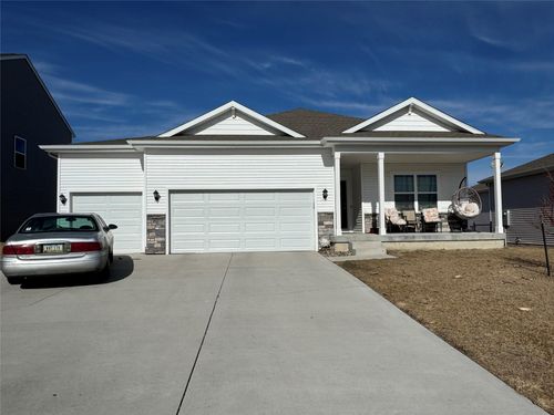 10509 Powell Ave, Johnston, IA, 50131-2550 | Card Image