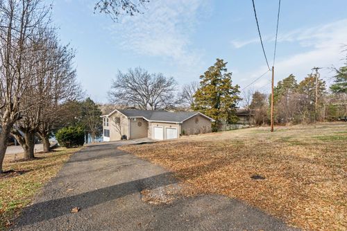 109 Shore Hill Cir, Hendersonville, TN, 37075-5855 | Card Image