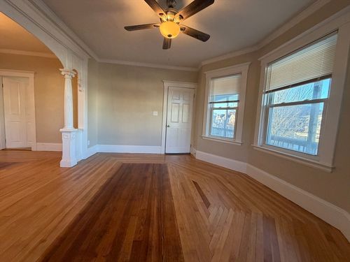 2-320 Wood St, New Bedford, MA, 02745-5664 | Card Image