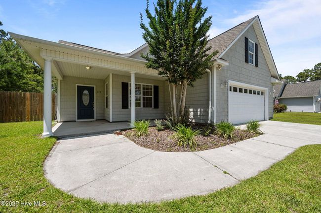 215 Gold Leaf Dr, House other with 3 bedrooms, 2 bathrooms and 2 parking in Hampstead NC | Image 5