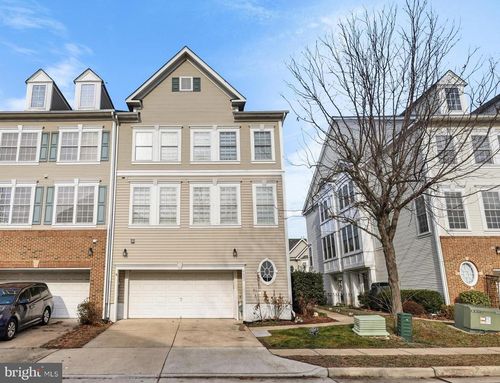 9884 Sounding Shore Ln, BRISTOW, VA, 20136-2589 | Card Image
