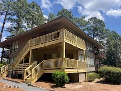 34-201 Foxkroft Dr, Foxfire Village, NC, 27281-9735 | Card Image