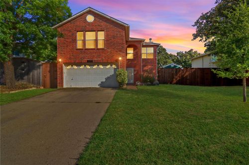 2202 Barton Springs Dr, Corinth, TX, 76210-6411 | Card Image