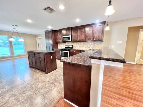 7017 Caldwell St, Hitchcock, TX, 77563-3503 | Card Image