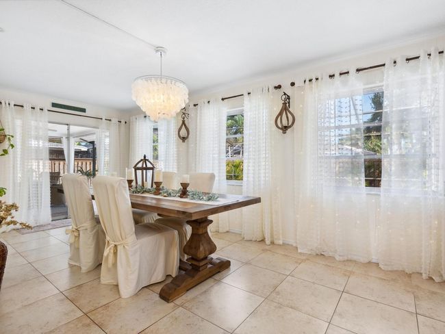 7460 Dickens Dr, House other with 3 bedrooms, 2 bathrooms and null parking in SARASOTA FL | Image 18