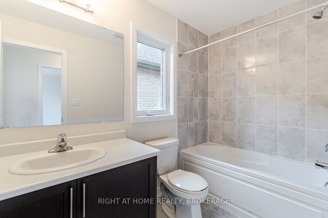 637 Etheridge Ave, House other with 4 bedrooms, 3 bathrooms and 1 parking in Milton ON | Image 27