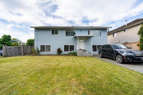 13421 87a Ave, Surrey, BC, V3W6B7 | Card Image
