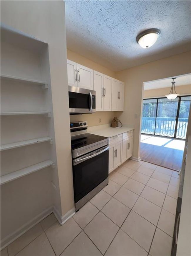 APT-303 - 3575 Oakvale Rd, Condo with 4 bedrooms, 2 bathrooms and 2 parking in Decatur GA | Image 22