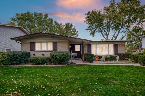 404 N Illinois Ave, Glenwood, IL, 60425-1016 | Card Image