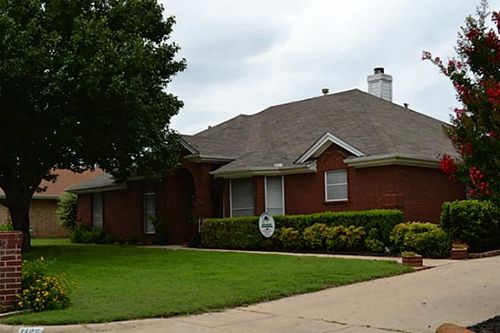 1402 White Wing Ct, Southlake, TX, 76092-2975 | Card Image