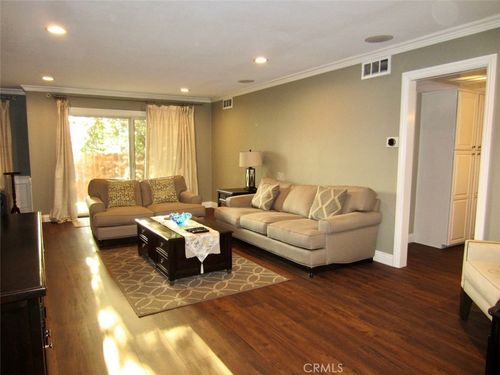 106-266 S Madison Ave, Pasadena, CA, 91101-2886 | Card Image