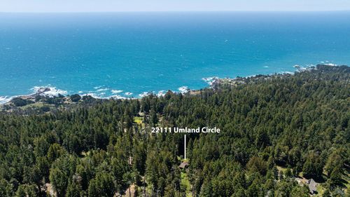 22111 Umland Cir, Jenner, CA, 95450-9703 | Card Image