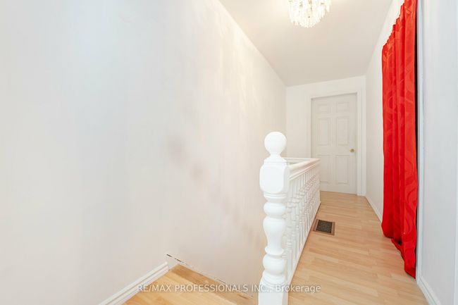 12 O'hara Ave, House attached with 3 bedrooms, 1 bathrooms and 1 parking in Toronto ON | Image 16