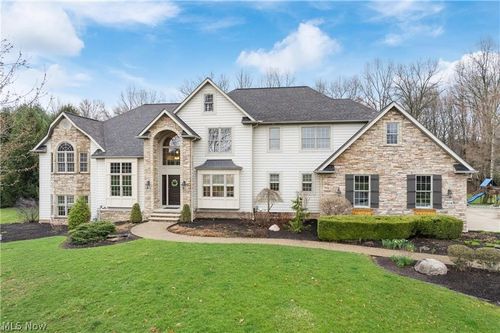 1014 Kings Ridge Blvd, Wadsworth, OH, 44281-8015 | Card Image