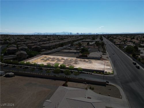 3856 Valley Dr, North Las Vegas, NV, 89032-0324 | Card Image