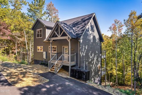 2614 Grassy Branch Loop, Sevierville, TN, 37876-9042 | Card Image