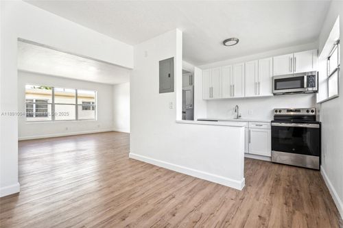 apt-4-825 85th St, Miami Beach, FL, 33141-1138 | Card Image