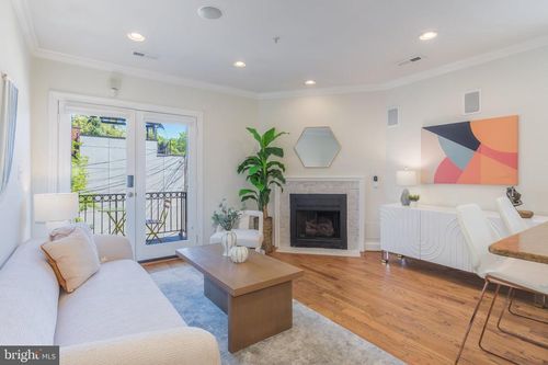 202-1116 C St Ne, WASHINGTON, DC, 20002-6347 | Card Image
