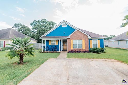 305 Strawbridge Ln, Bonaire, GA, 31005-3192 | Card Image