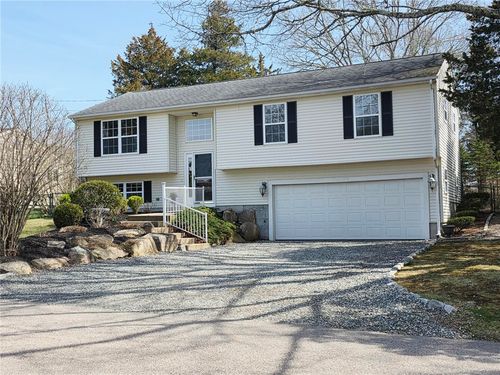 12 Butterfly Dr, Westerly, RI, 02891-3213 | Card Image