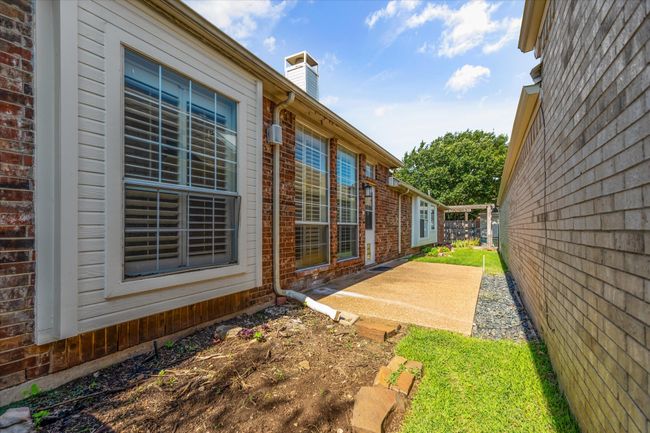 8013 Springmoss Dr, House other with 3 bedrooms, 2 bathrooms and null parking in Plano TX | Image 23