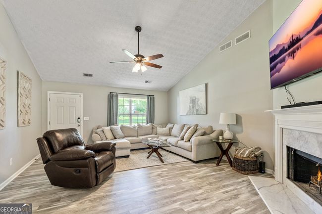125 Meadow View Dr, House other with 3 bedrooms, 2 bathrooms and null parking in Jackson GA | Image 8