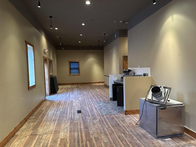 Drink service area | Image 12