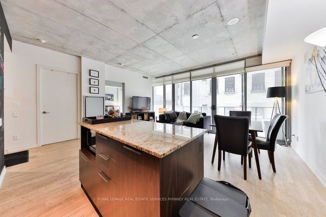 207 - 650 King St W, Condo with 1 bedrooms, 1 bathrooms and null parking in Toronto ON | Image 6