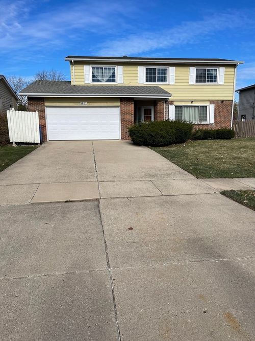 1802-1802 W Willow Ln, Mount Prospect, IL, 60056-4413 | Card Image