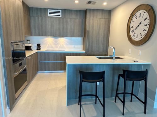 703-17550 Collins Ave, Sunny Isles Beach, FL, 33160-2867 | Card Image