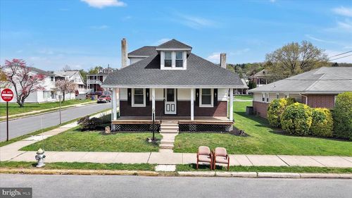 4531 8th Ave, TEMPLE, PA, 19560-1524 | Card Image