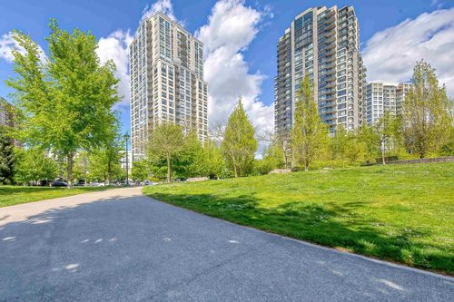 2009-5380 Oben St, Vancouver, BC, V5R6H7 | Card Image