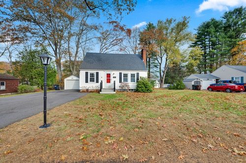 6 Paul St, Auburn, MA, 01501-2812 | Card Image