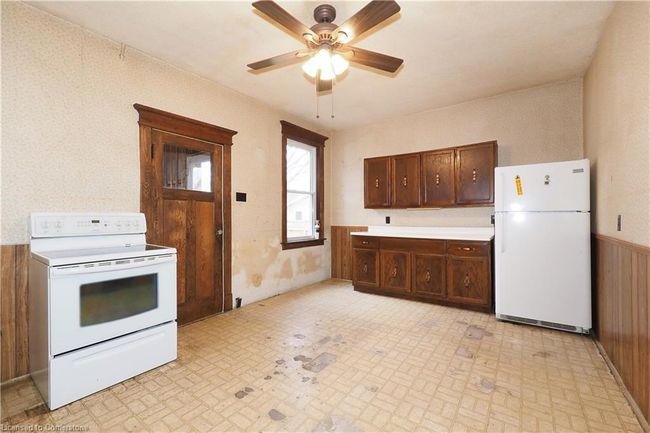 227 Waterloo St N, House other with 4 bedrooms, 1 bathrooms and 2 parking in Cambridge ON | Image 16