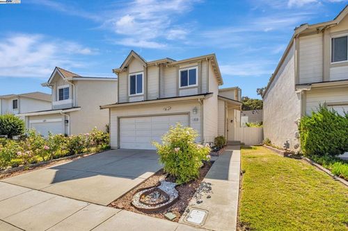 4834 Garnet Cmn, Fremont, CA, 94555-2816 | Card Image