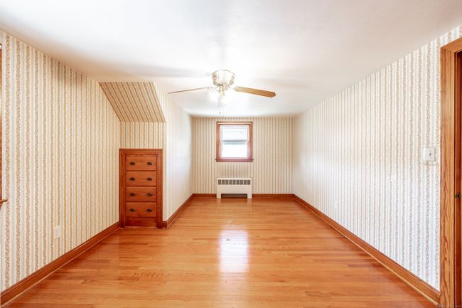 46 Suffield St, House other with 3 bedrooms, 2 bathrooms and 4 parking in Windsor Locks CT | Image 22