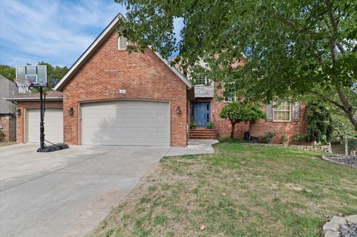 805 E Stone Ridge Dr, Ozark, MO, 65721-6420 | Card Image