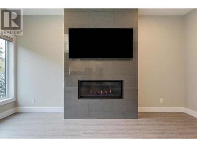 788 Acadia St, House other with 4 bedrooms, 3 bathrooms and 2 parking in Kelowna BC | Image 6